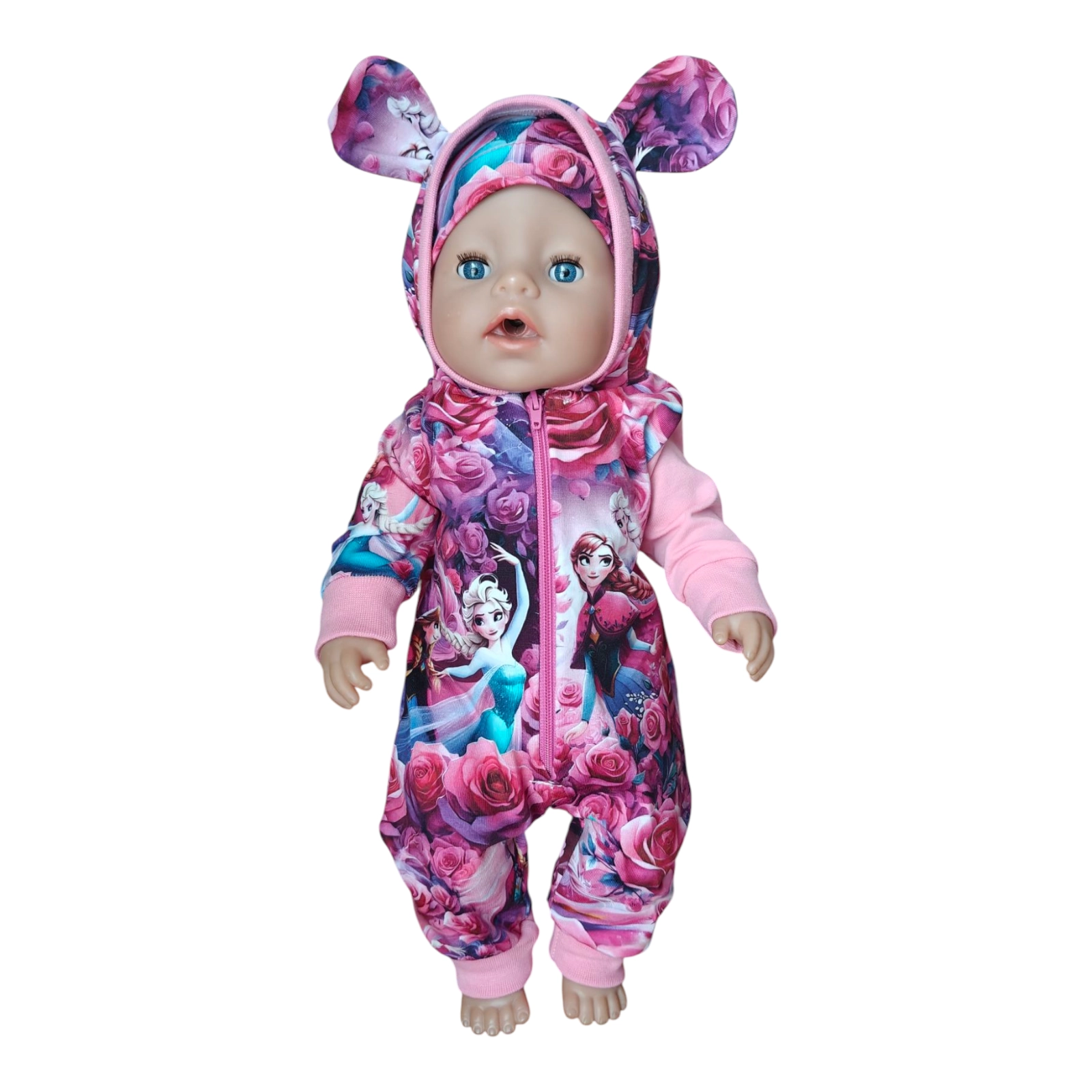 Kombekas nukule tüdrukutega (nukuriided)